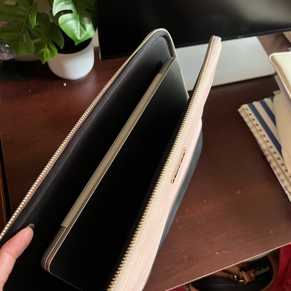 Kate Spade Tablet/Laptop Case